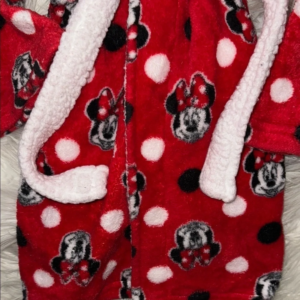 Adorable Minnie Mouse Robe